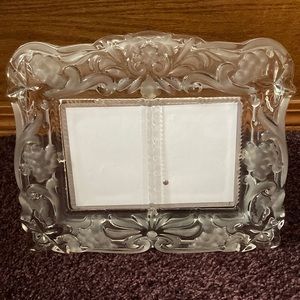 Lead crystal photo frame.